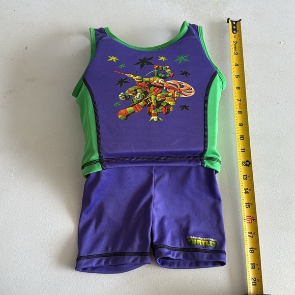 🏁 Ninja turtle flotation suit size 4-6 - Picture 2 of 4